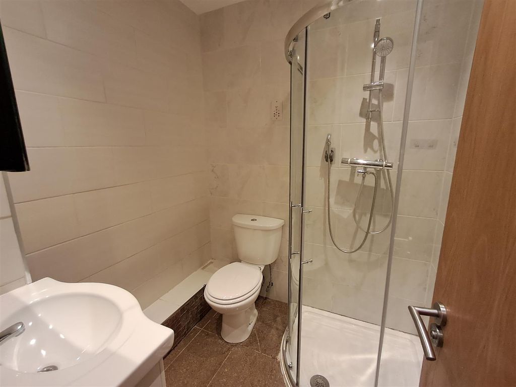 Property photo 3 of 7 Shower Room