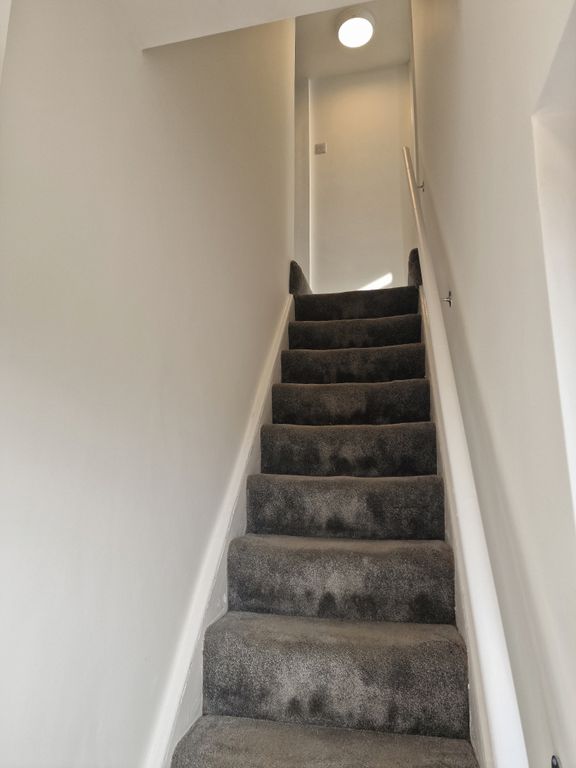 Property photo 2 of 6 20260330_164425