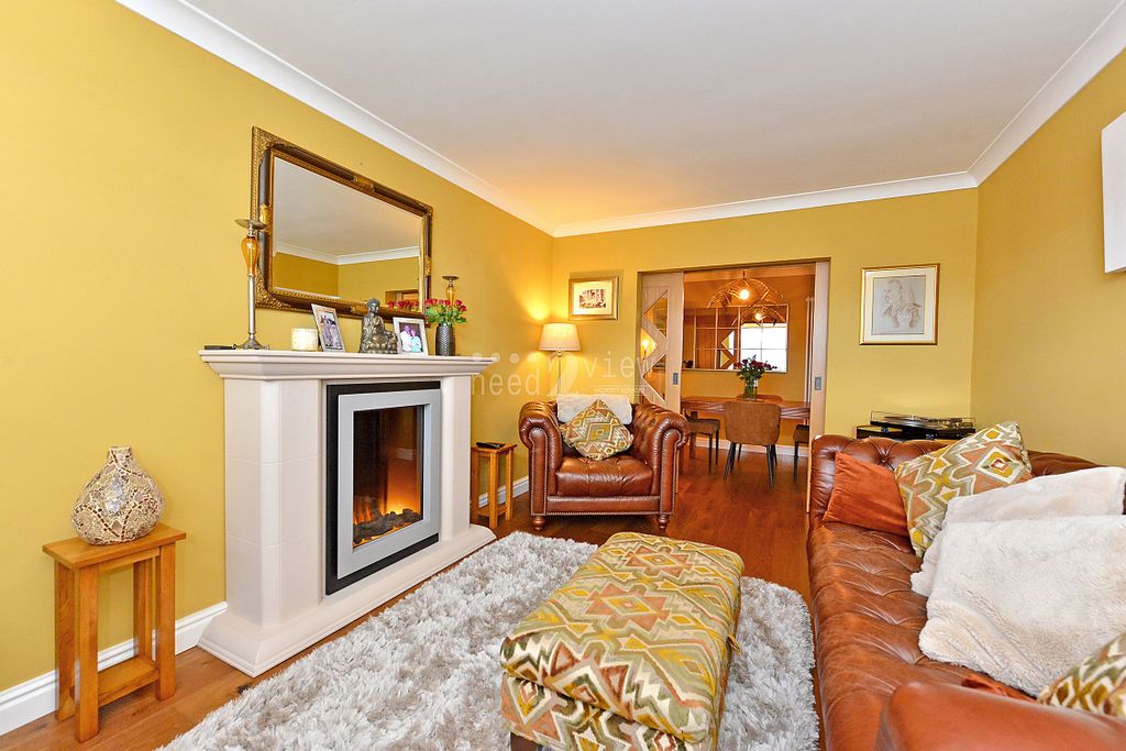 Property photo 2 of 24