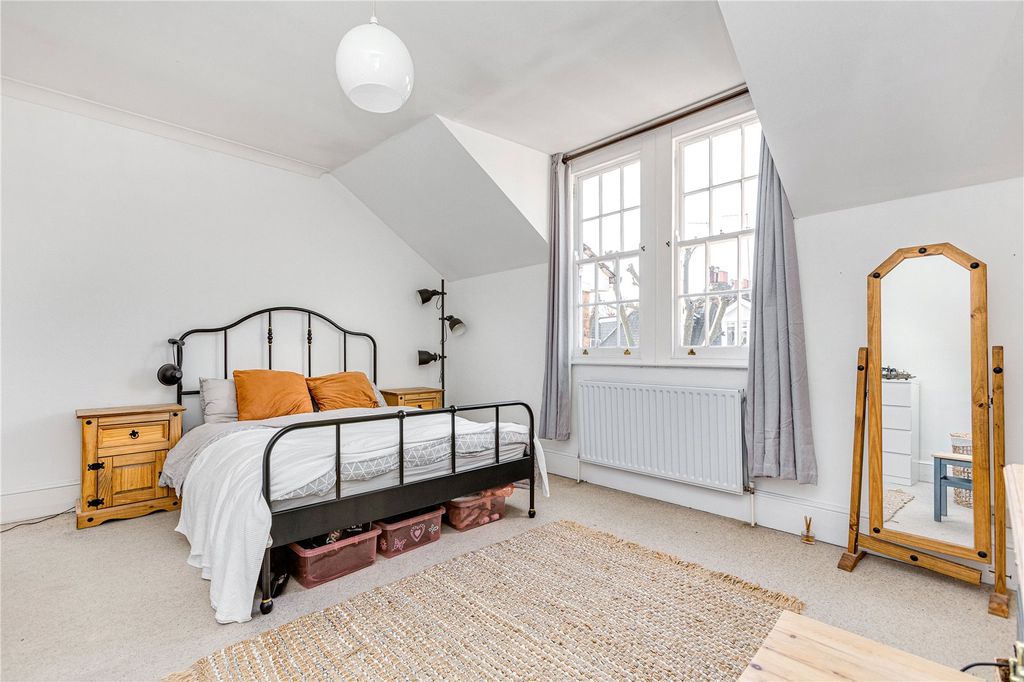 Property photo 3 of 7