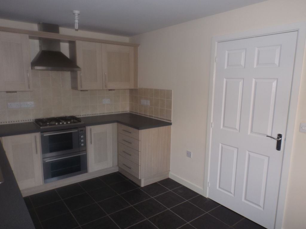 Property photo 2 of 14 Kitchen