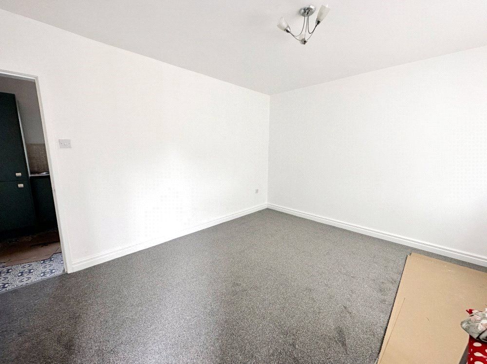 Property photo 3 of 8 Picture No. 06