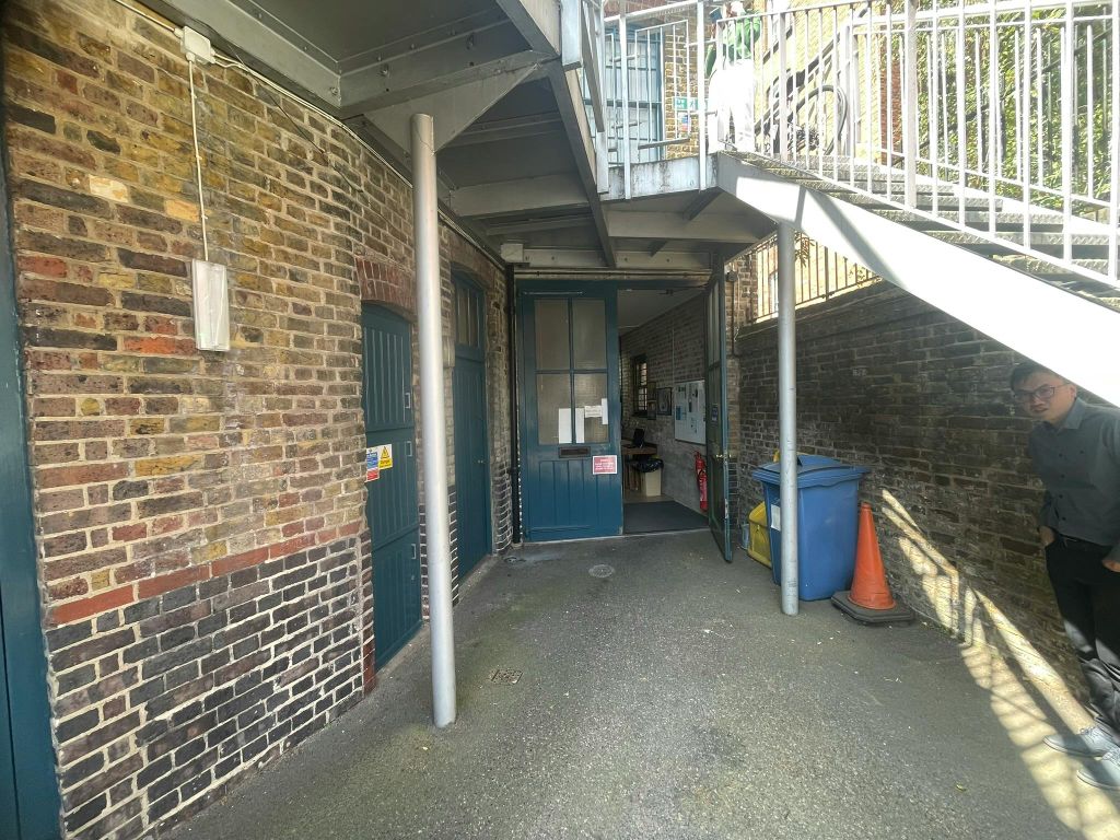 Property photo 1 of 6 Unit 5