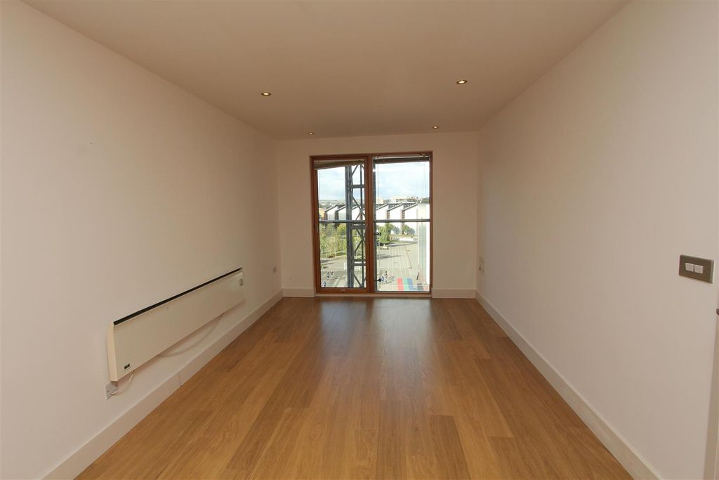 Property photo 2 of 8 Lr1.Jpg