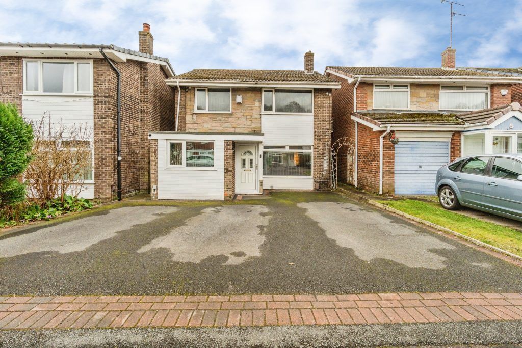 Property photo 2 of 27