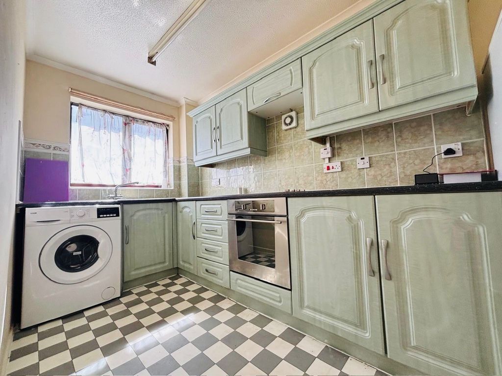 Property photo 3 of 3