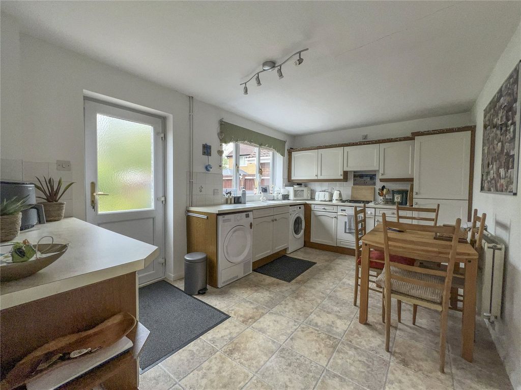 Property photo 3 of 16 Picture No. 04