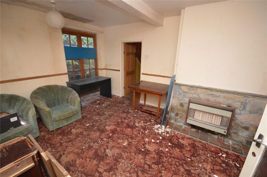 Property photo 2 of 9 4 Chandos