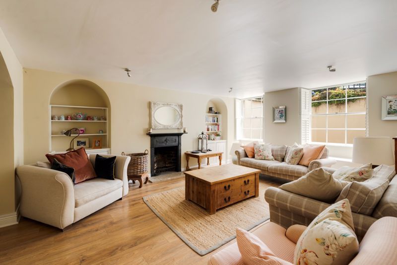 Property photo 2 of 16 Sitting Room