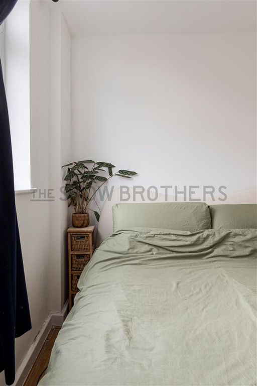 Property photo 2 of 25