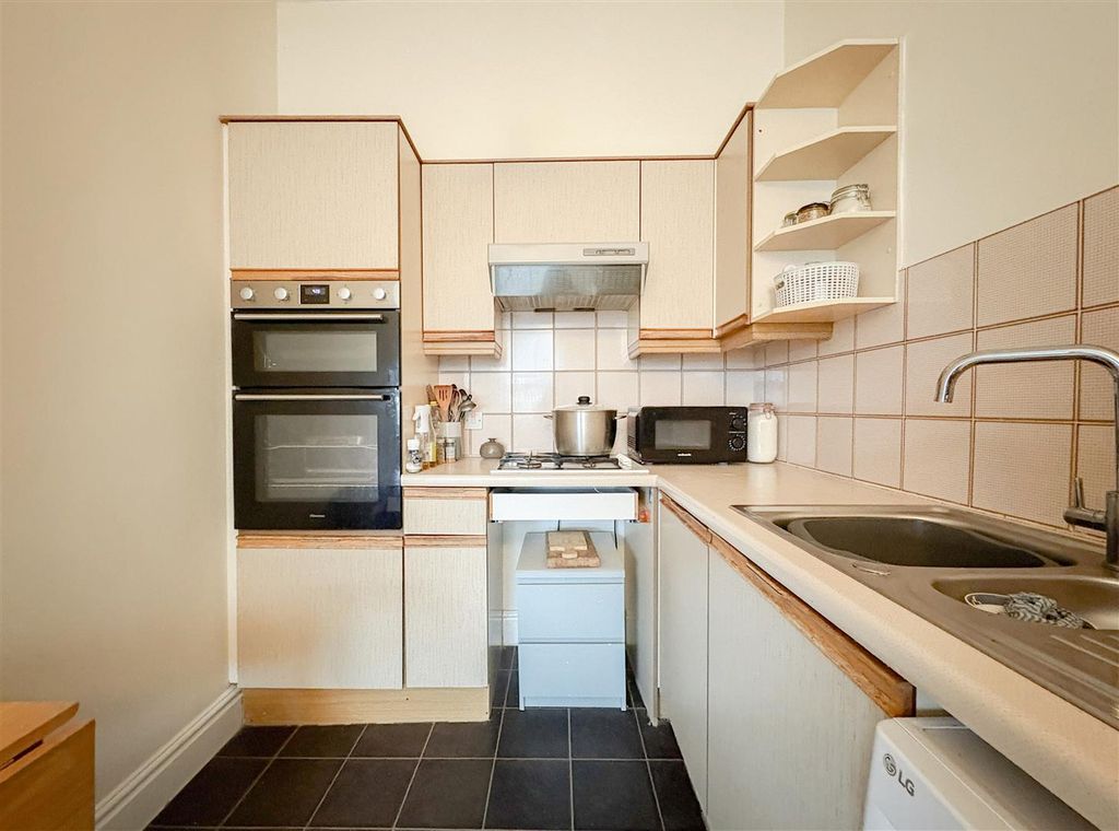 Property photo 3 of 15 Kitchen / Living Room