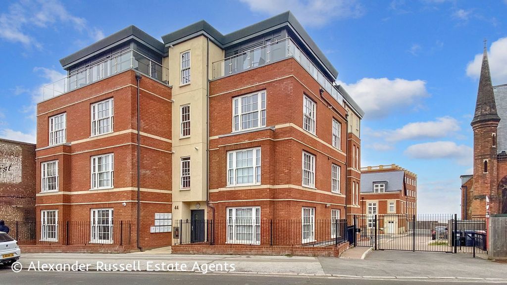 Property photo 1 of 14