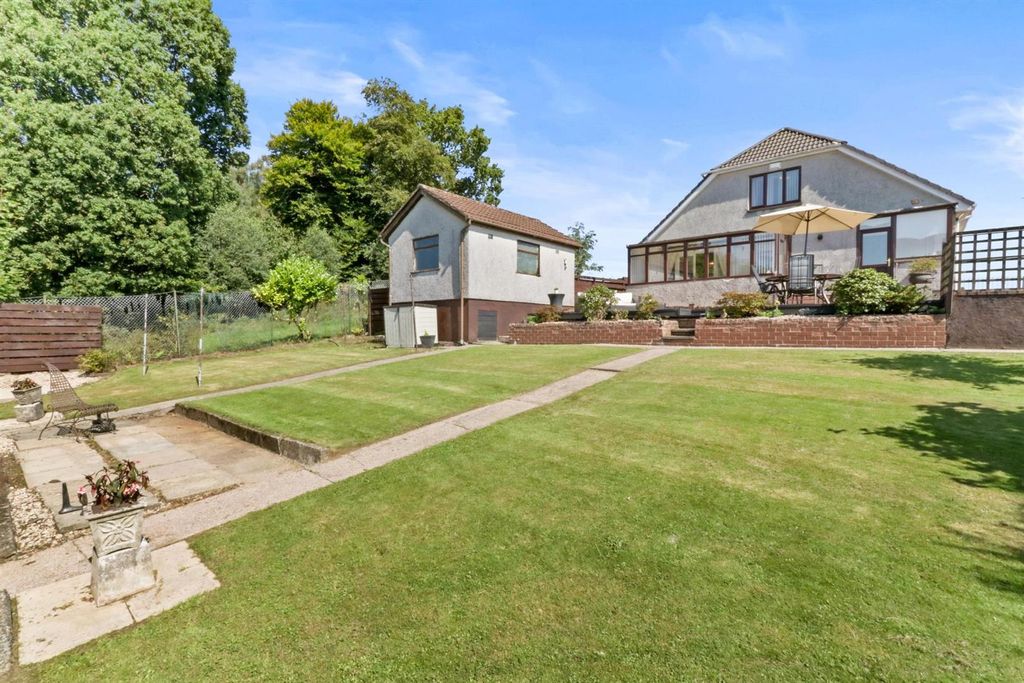 Property photo 2 of 36