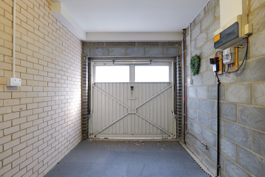 Property photo 3 of 30