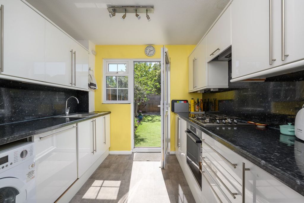Property photo 3 of 12