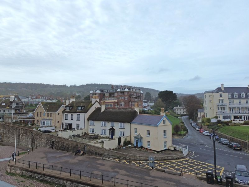 Property photo 3 of 16 Photo 6