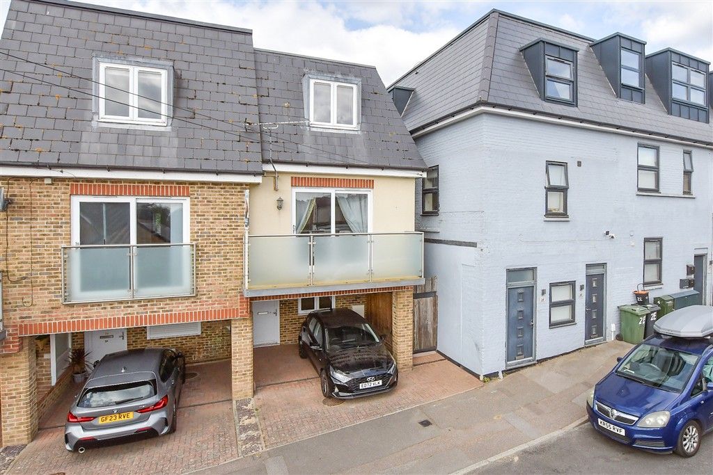 Property photo 1 of 10 External (Brochure)
