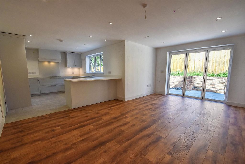 Property photo 2 of 25 Cp4_8772-2.Jpg