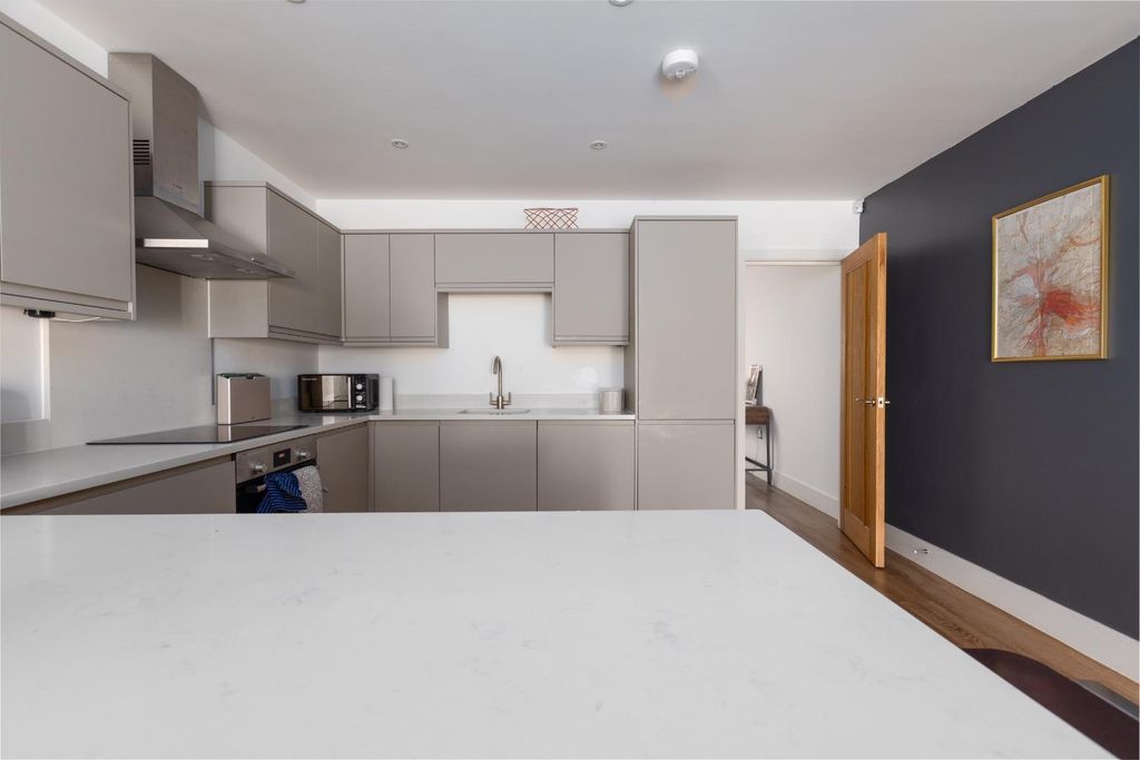 Property photo 3 of 29 40 Back Road, Bs3 1Ga-25.Jpg