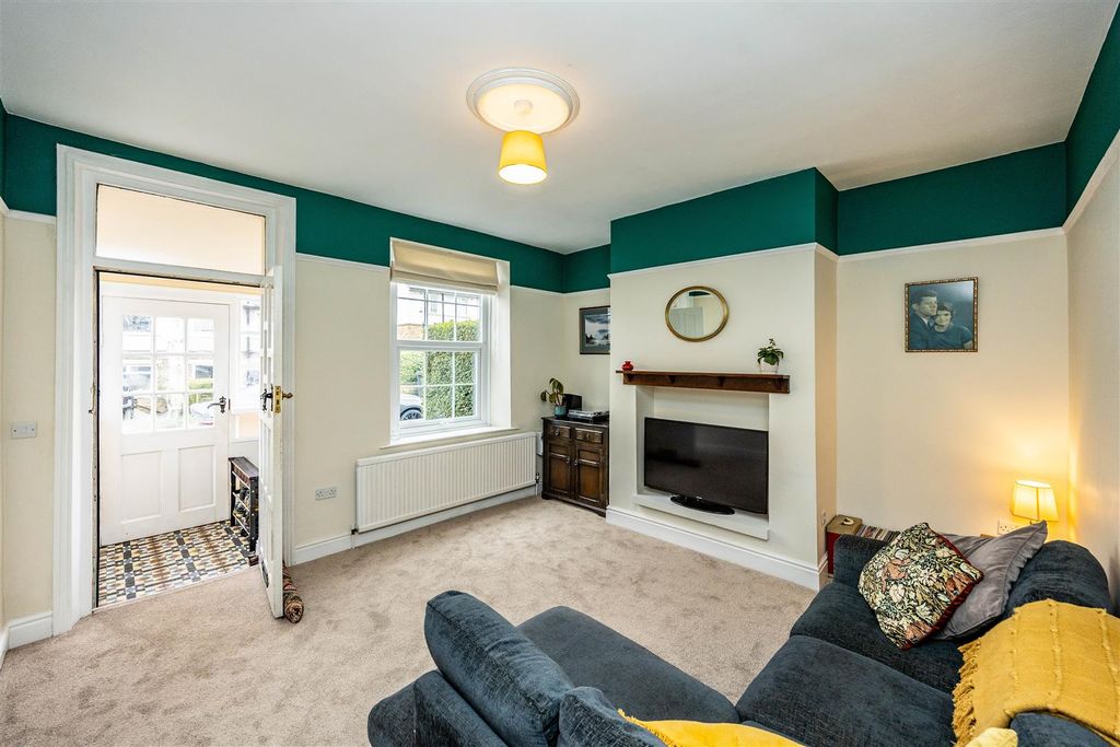 Property photo 2 of 21 39Eslight-110226-5.Jpeg