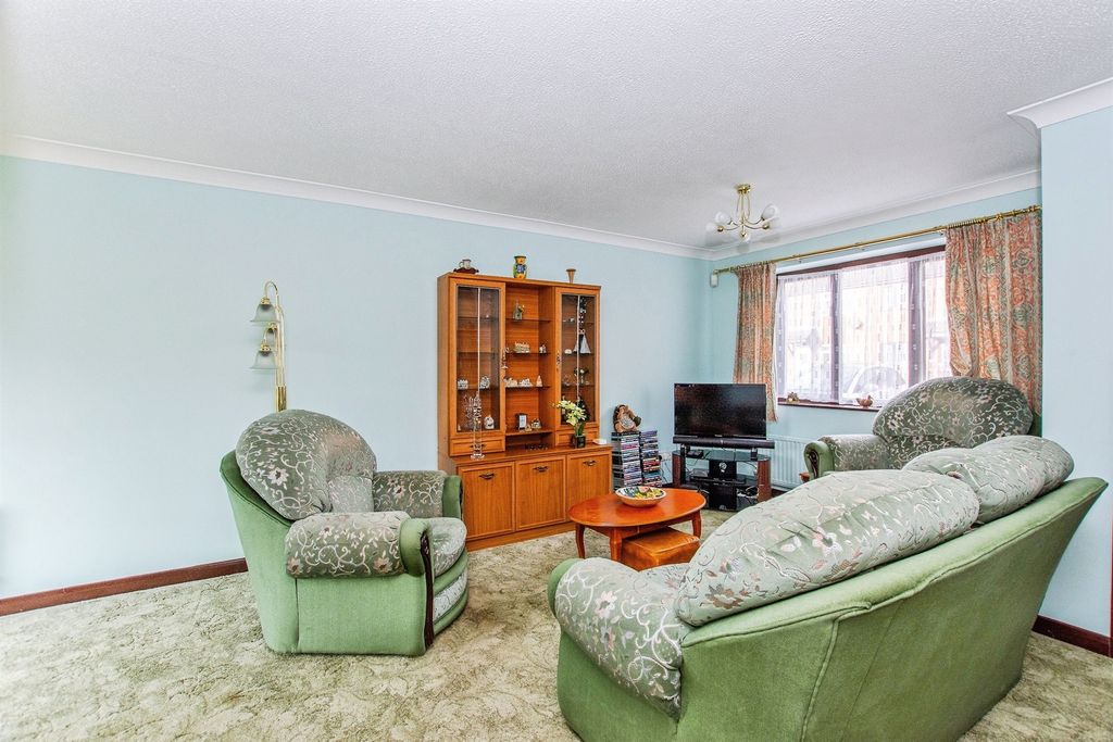 Property photo 3 of 19