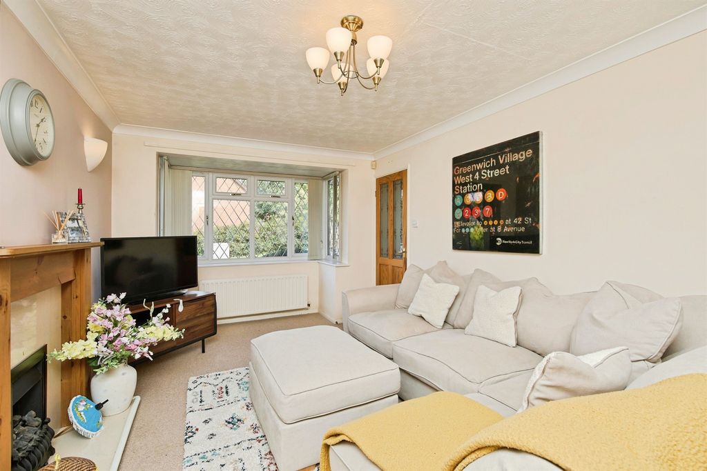 Property photo 2 of 16
