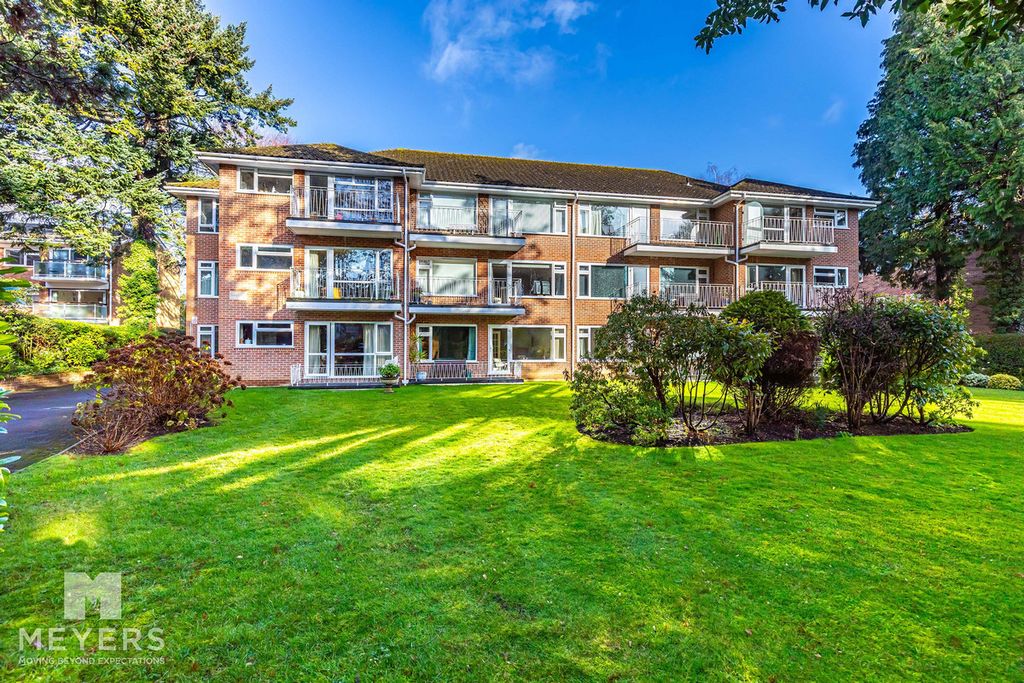 Property photo 2 of 20