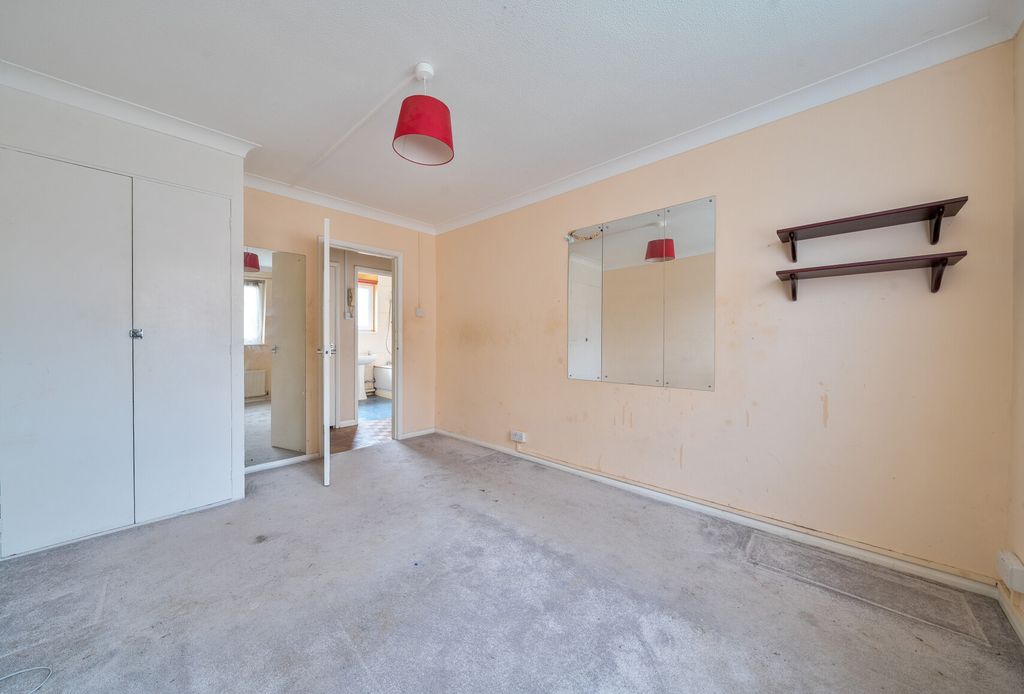 Property photo 3 of 10 1438254-20-69Cbd0...