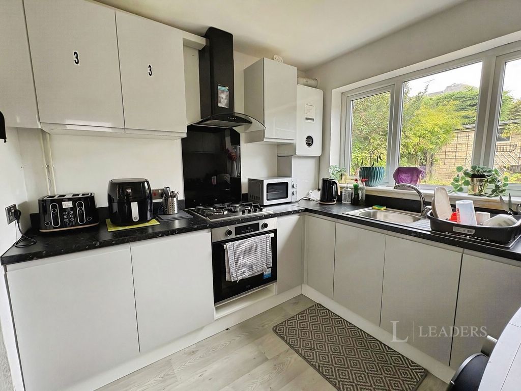 Property photo 2 of 12 Pbox-Img.Jpg