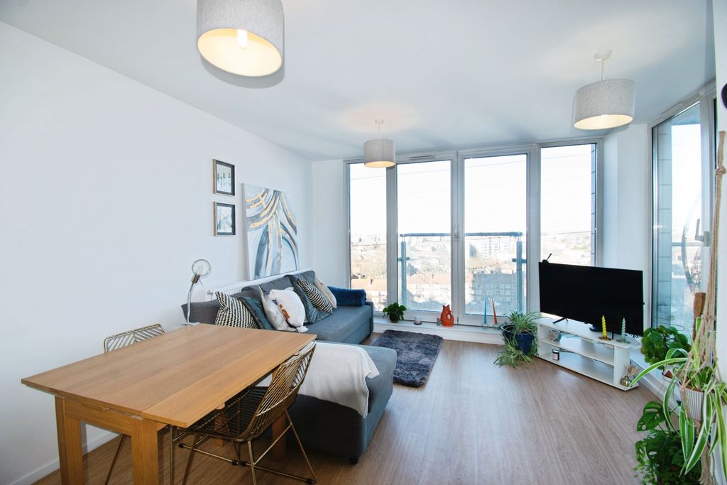 Property photo 1 of 19 Open Plan Living