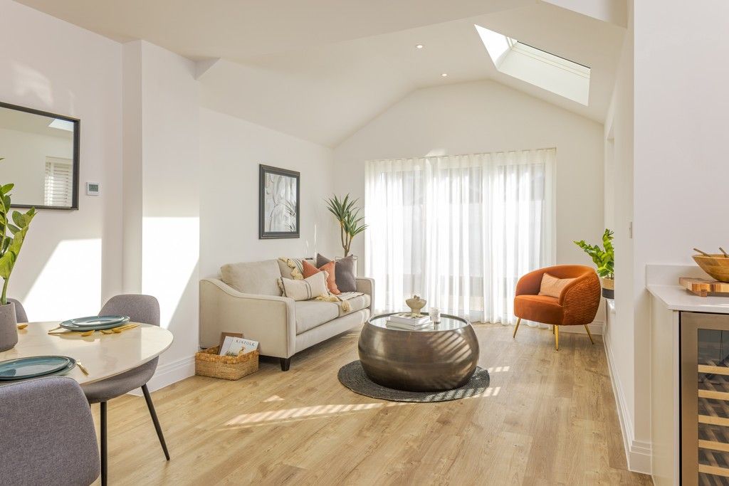 Property photo 2 of 14 Sambrooke Park, Potters Bar