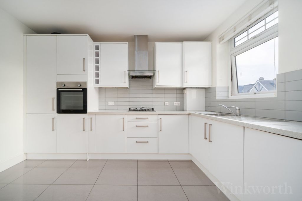 Property photo 2 of 10 Picture No. 15