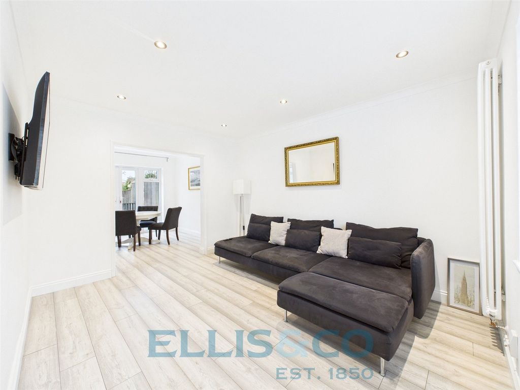 Property photo 3 of 15 Picture No. 36