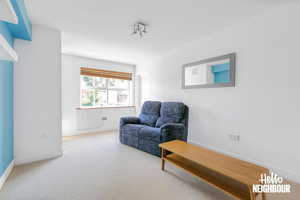 Property photo 3 of 10 Photo 2