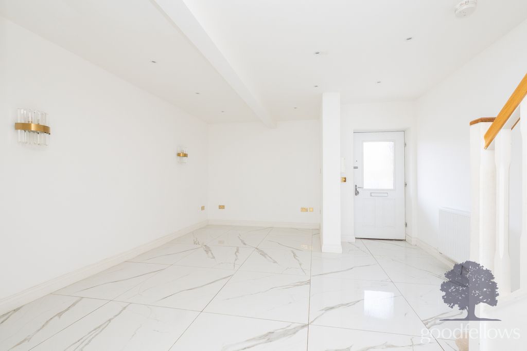 Property photo 3 of 17 Picture No. 04