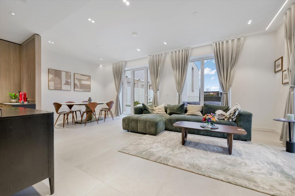 Property photo 2 of 11 Image