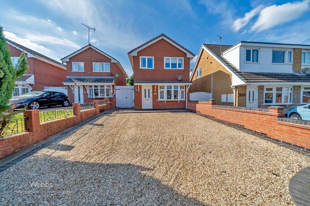 Property photo 1 of 32 Â© Webbs Estate Agents Â© (117 Of 143).Jpg