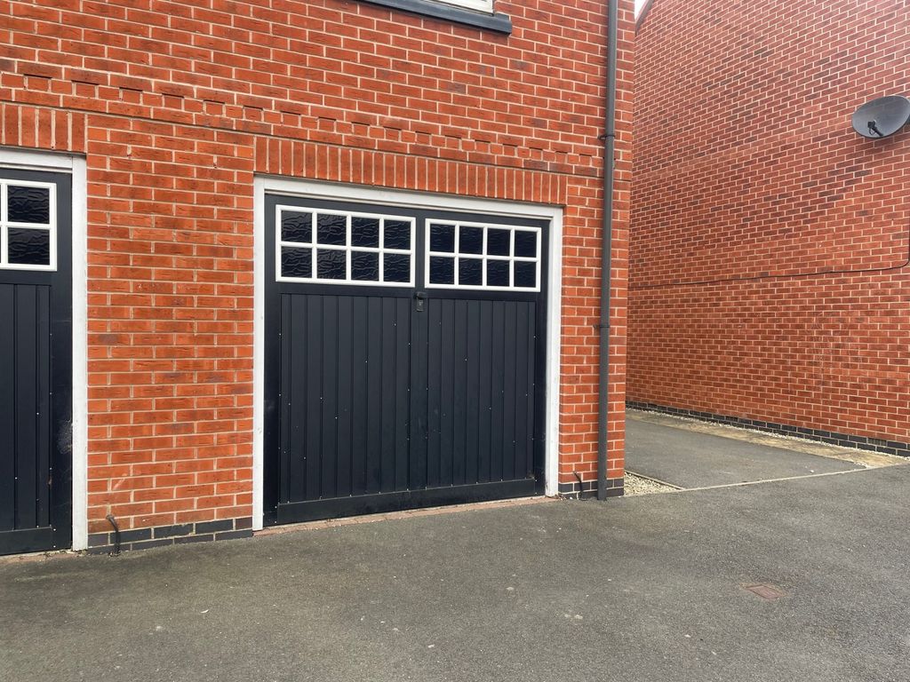 Property photo 3 of 3 2E44401B-414c-46De-B367-3Da83112ee42