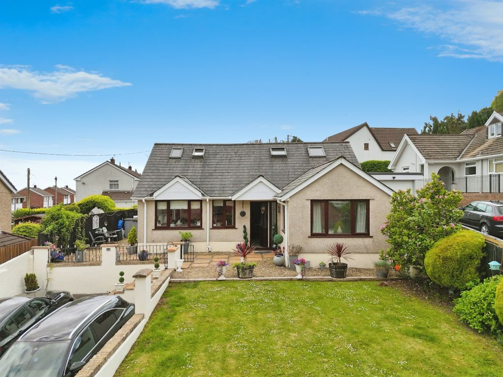 Property photo 1 of 28