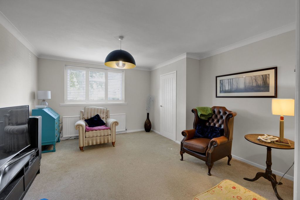 Property photo 3 of 41
