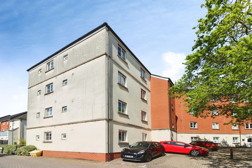 Property photo 2 of 16