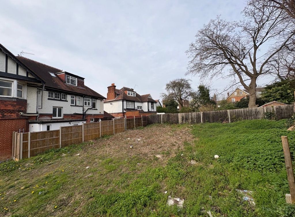 Property photo 3 of 8