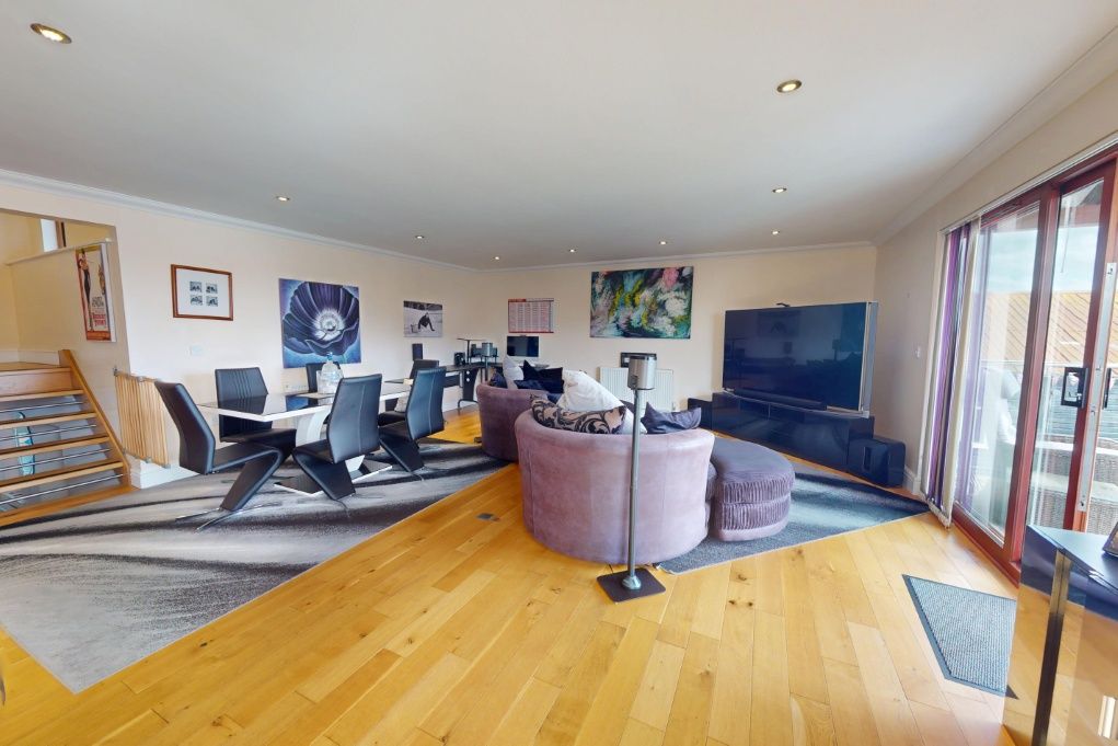 Property photo 3 of 22