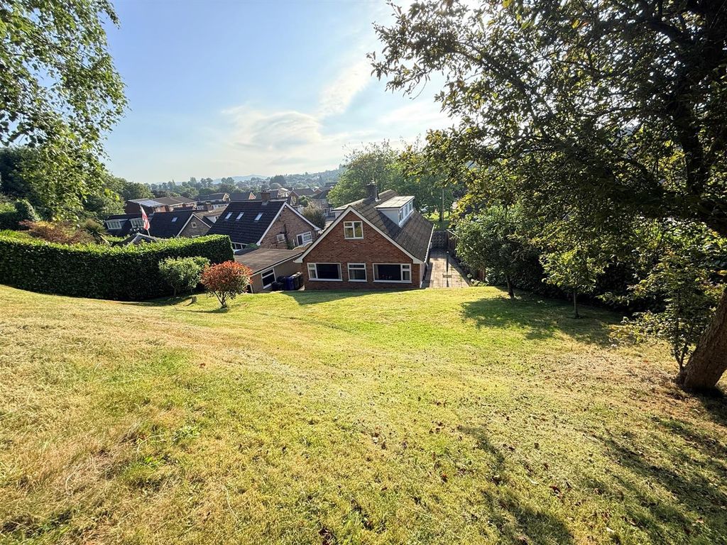 Property photo 2 of 19