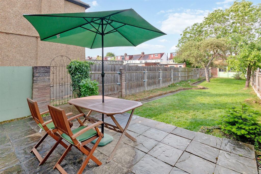 Property photo 2 of 12 Thurleston Avenue