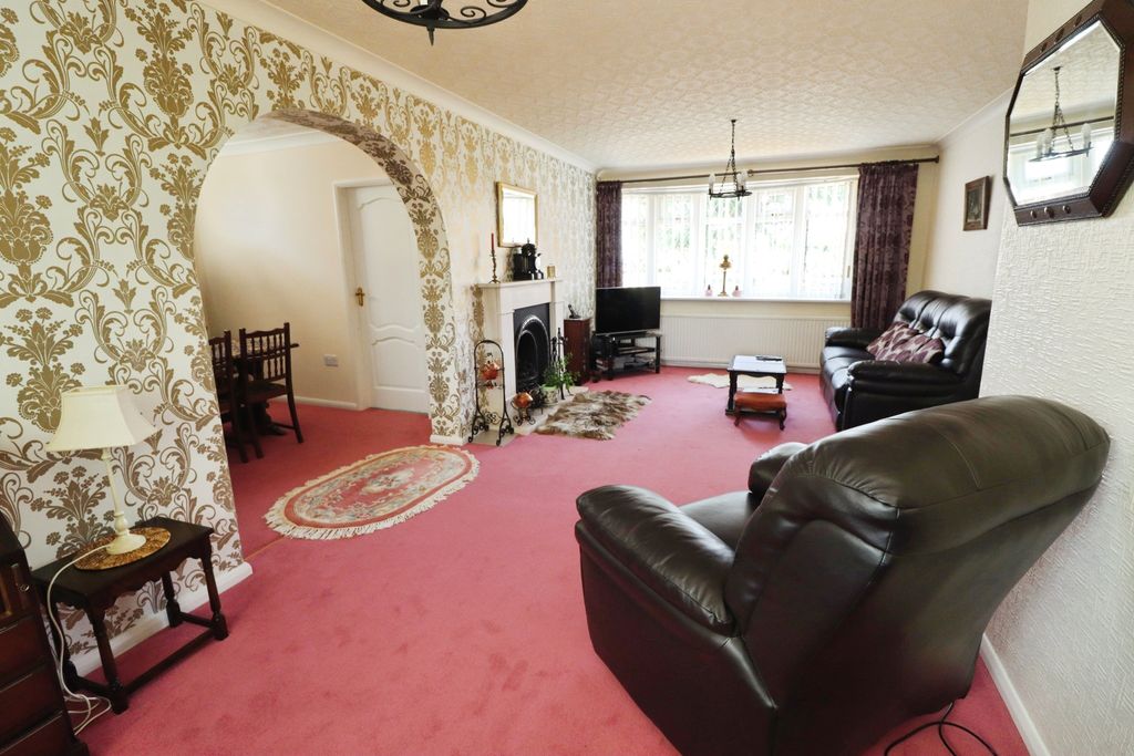 Property photo 3 of 19