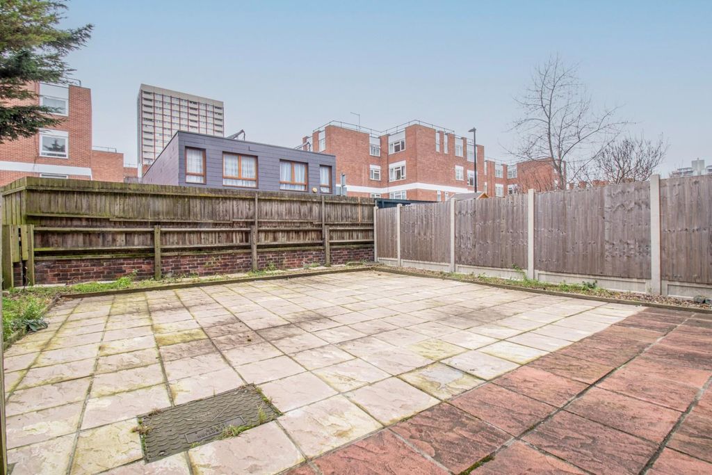 Property photo 2 of 10 l.Jpg