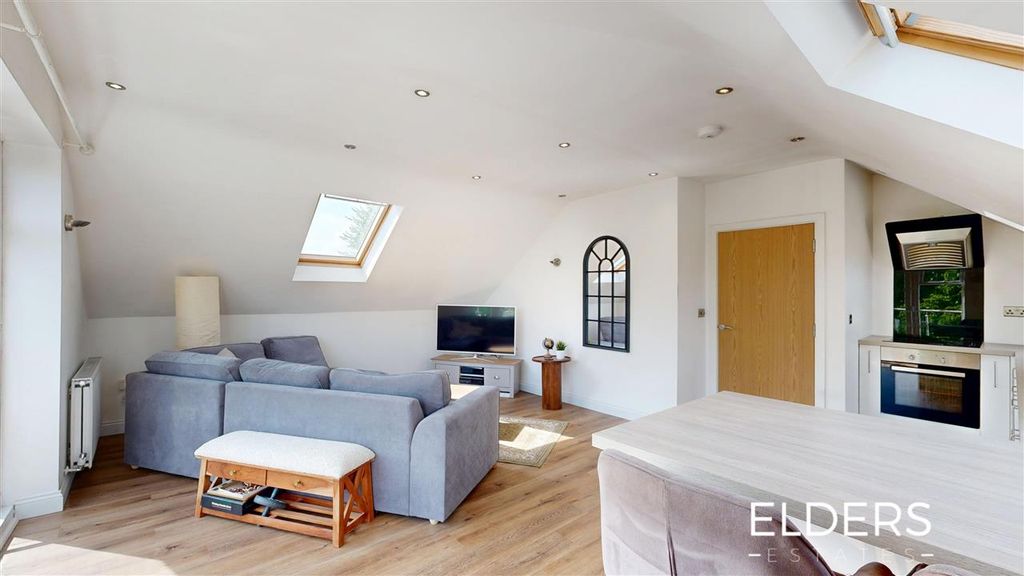 2 bed flat for saleStation Road, Ilkeston DE7 photo 5