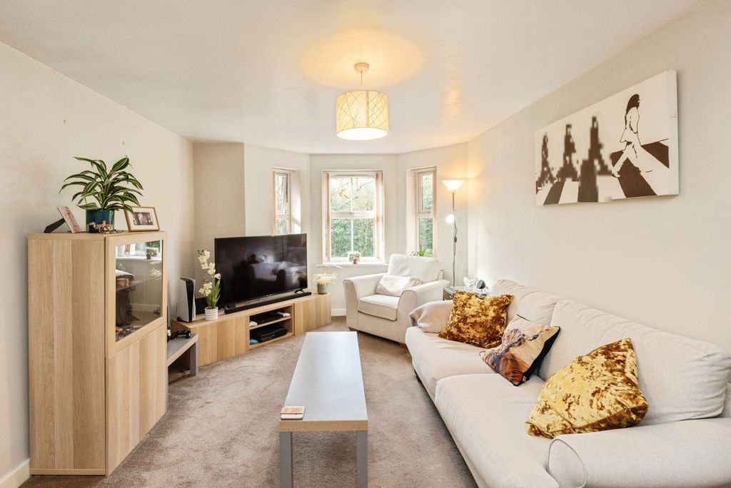 Property photo 2 of 15 Pbox-Img.Jpg