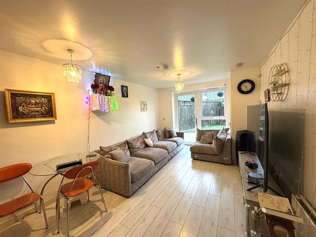 Property photo 2 of 11 Img_9562.Jpg